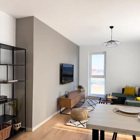 Cozy Cityscape Green, Modern Designer * Brassó