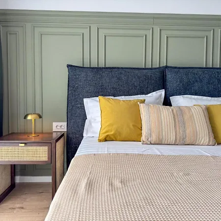 Apartman Cozy Cityscape Green, Modern Designer