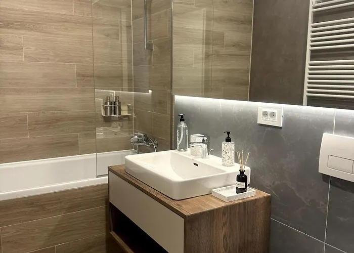 Cozy Cityscape Green, Modern Designer